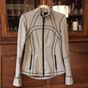 Lululemon size 10 power jacket